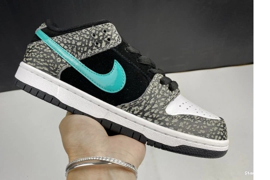 DUNK BQ6817-009 SB LOW PRO"ELEPHANT" NIKE 0212